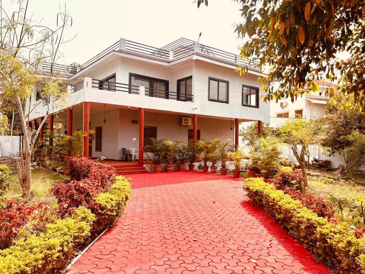 The English Gaon 4 Bhk 보팔 외부 사진