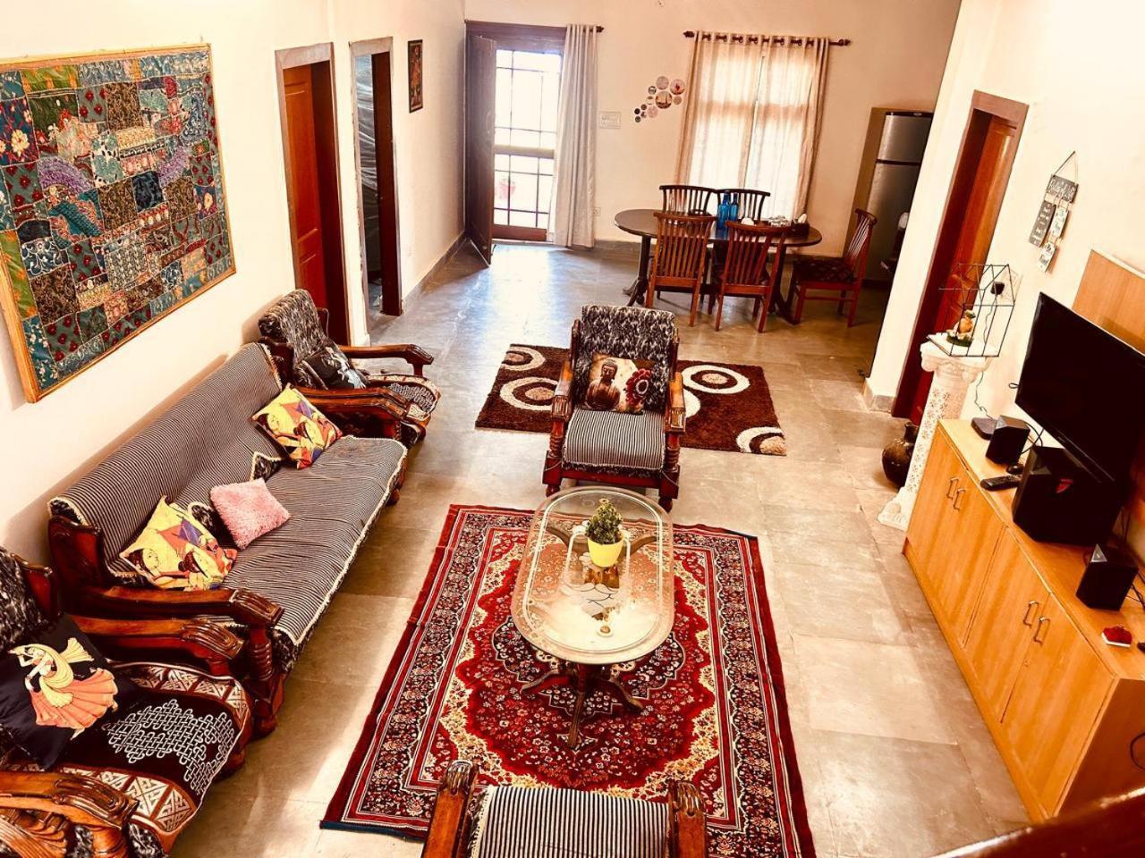 The English Gaon 4 Bhk 보팔 외부 사진