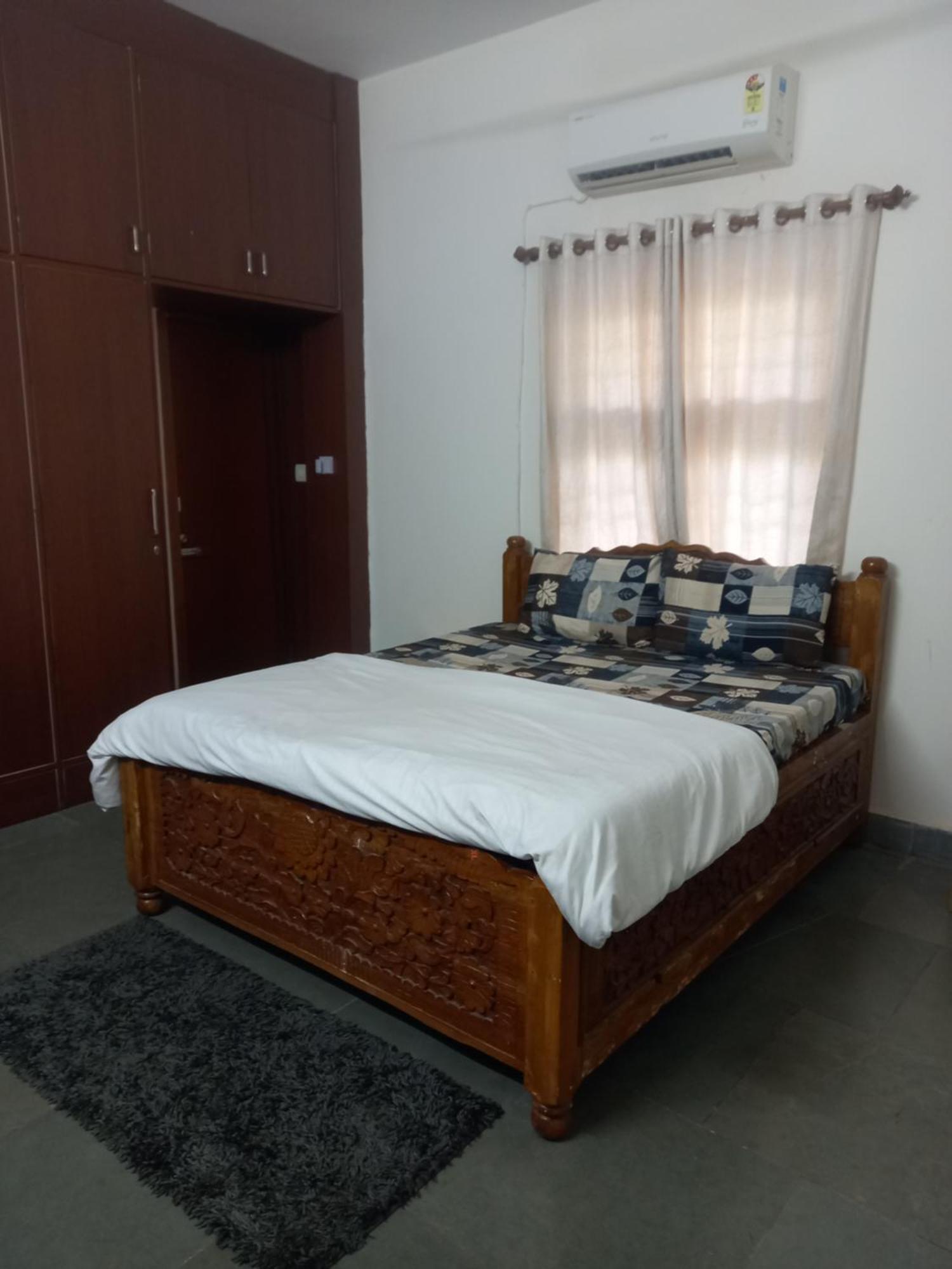 The English Gaon 4 Bhk 보팔 외부 사진